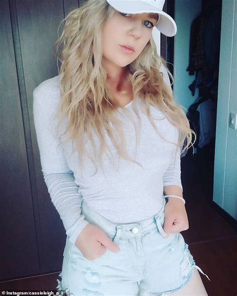 cassie sainsbury nude|Cocaine Cassie shares raunchy nudes on OnlyFans in Colombia。